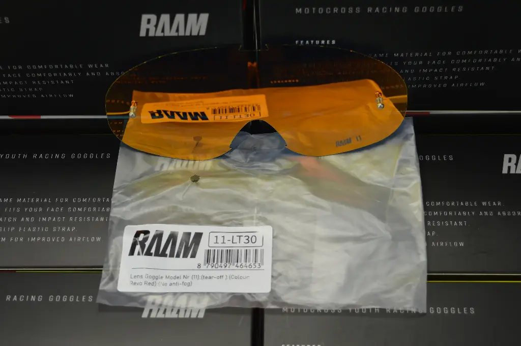 Lens model Nr (11)  ,Colour: Revo Red