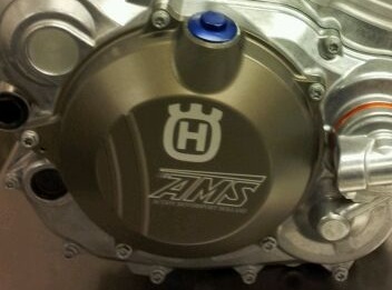 MINO : ( 21-5011 ) KTM Huq Clutch Cover  450 2014-2016